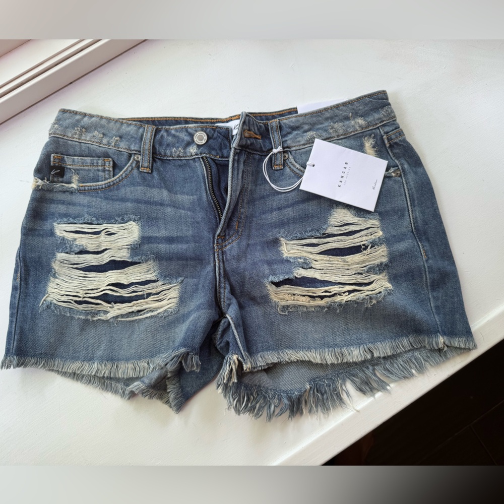 BNWT! Kancan cut off denim shorts!